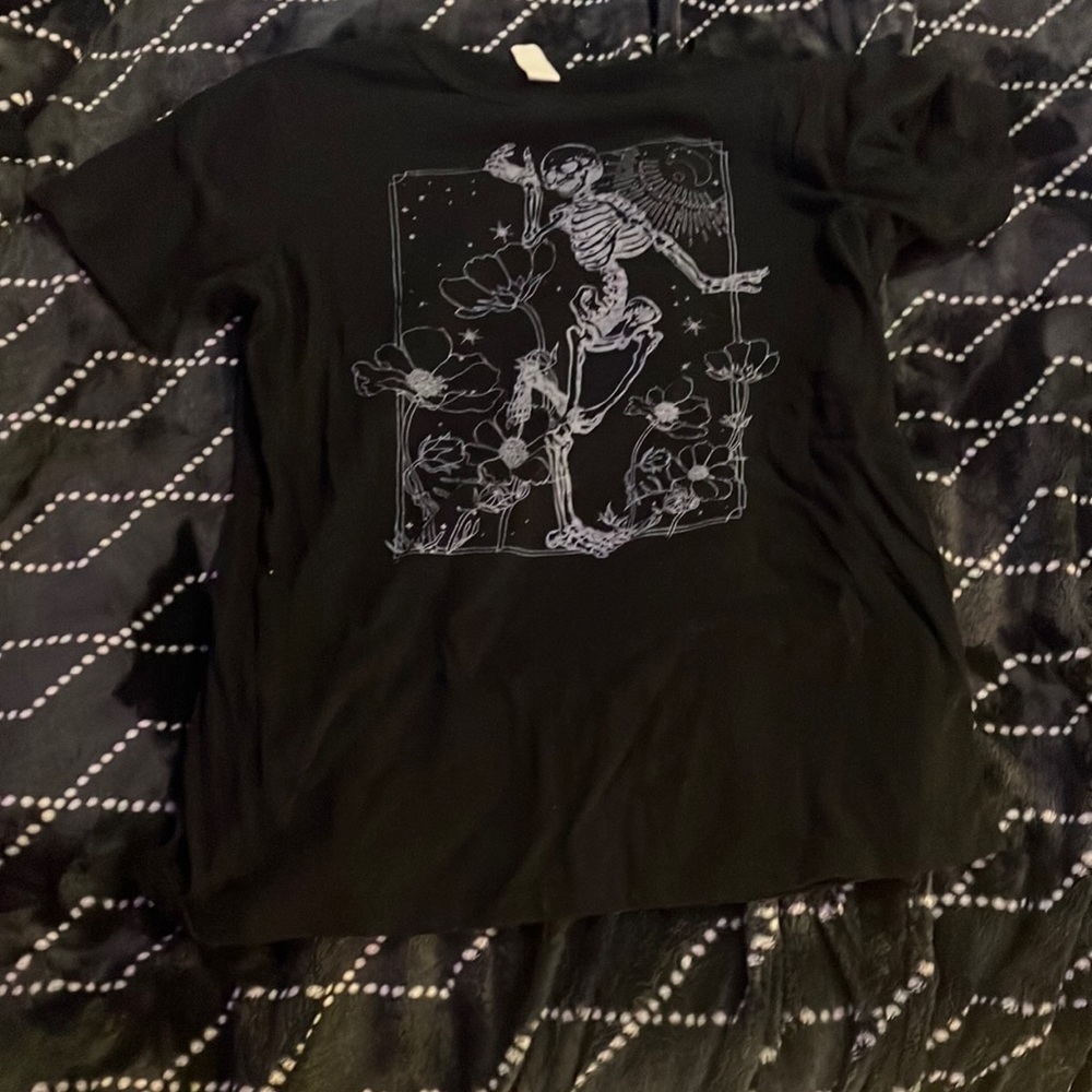 Black shirt